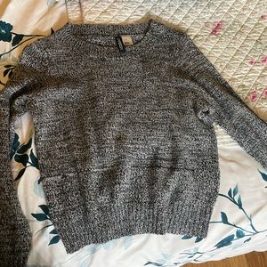 H&M sweater size XS